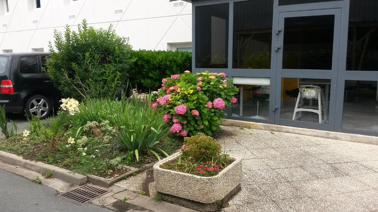 Hotelf1 La Rochelle Rénové 2*